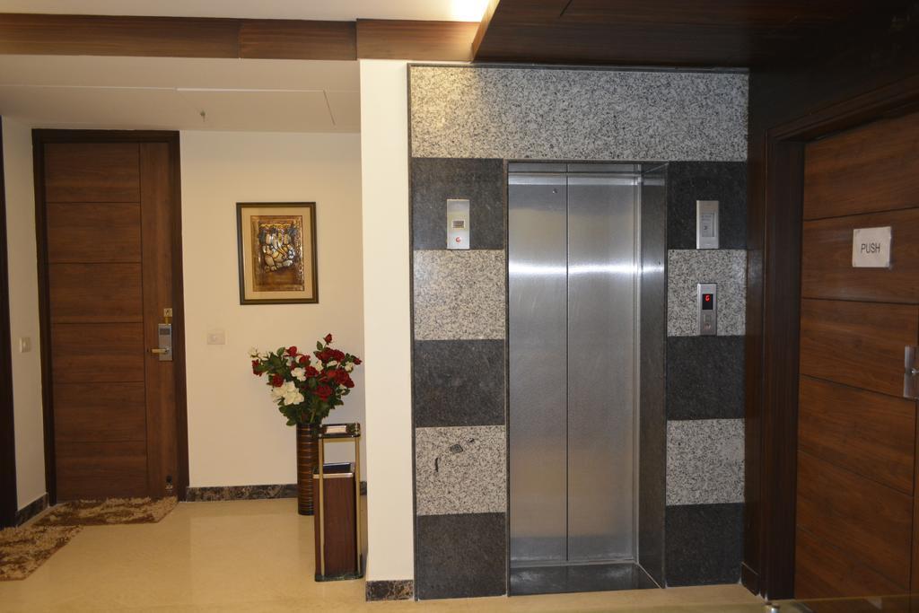 Hotel Mint Casa New Delhi Exterior photo