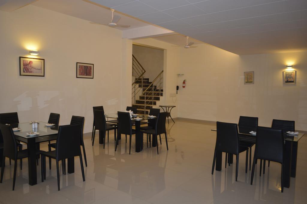 Hotel Mint Casa New Delhi Exterior photo