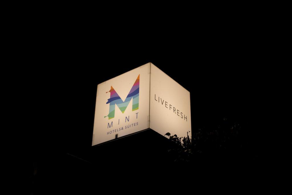 Hotel Mint Casa New Delhi Exterior photo