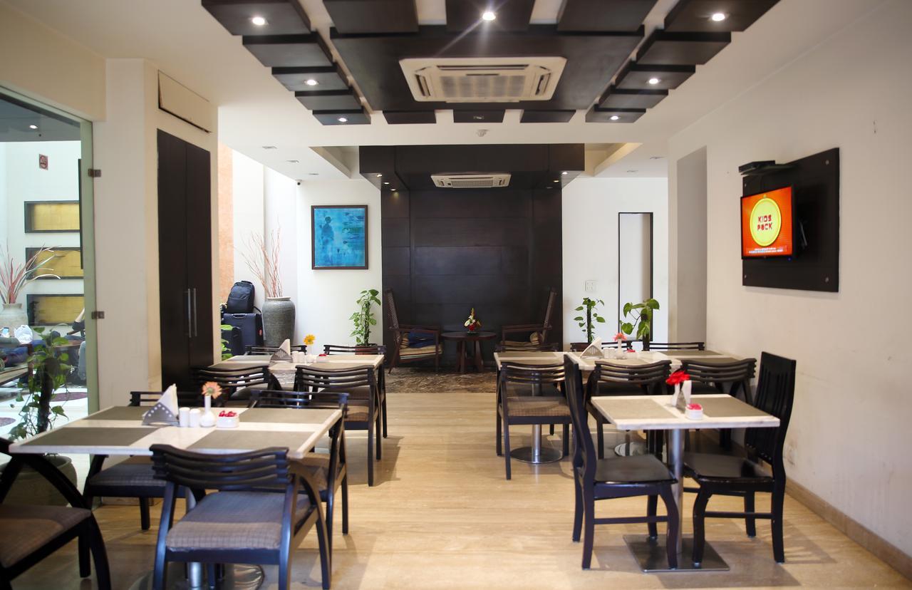 Hotel Mint Casa New Delhi Exterior photo