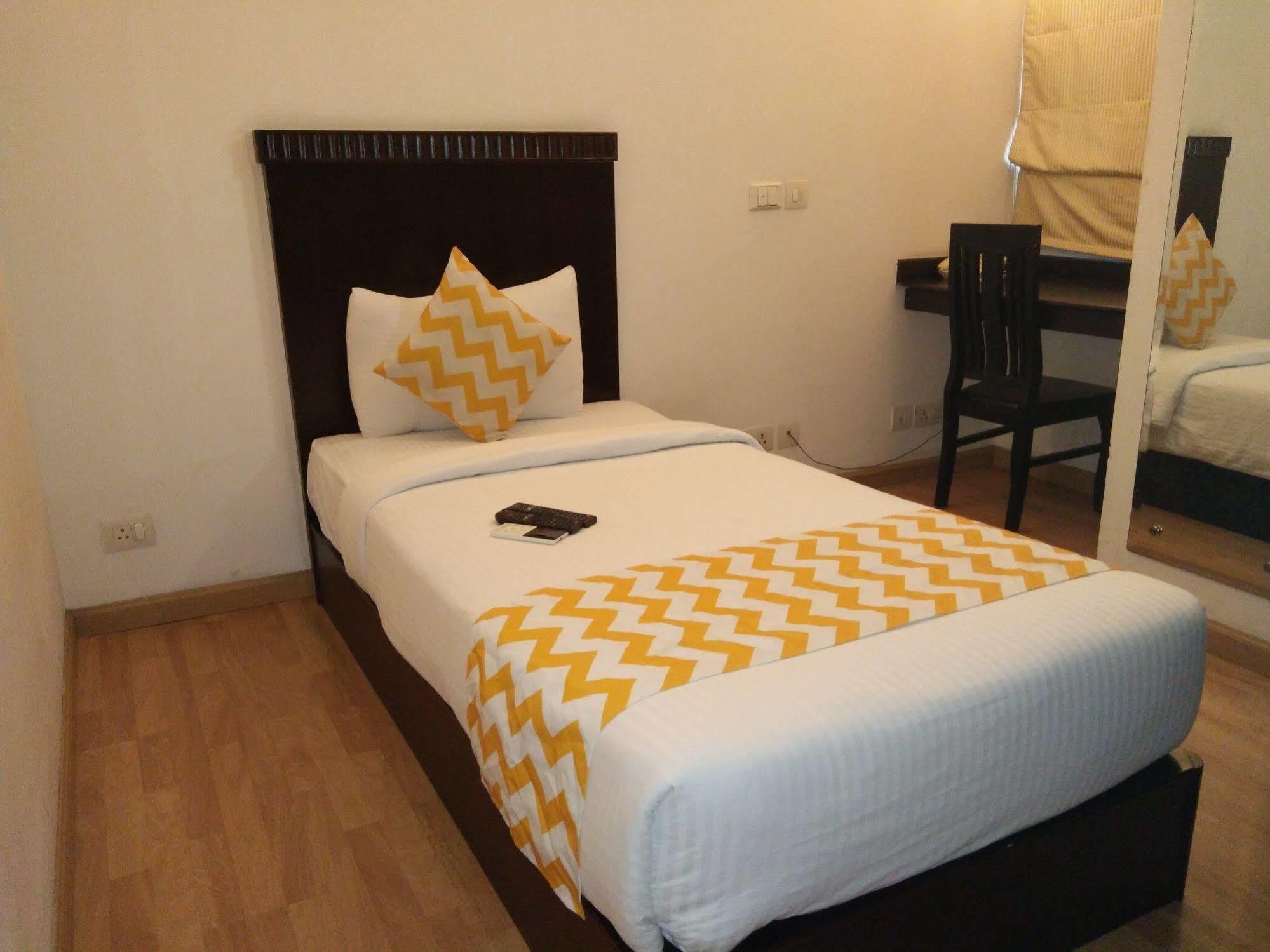 Hotel Mint Casa New Delhi Exterior photo