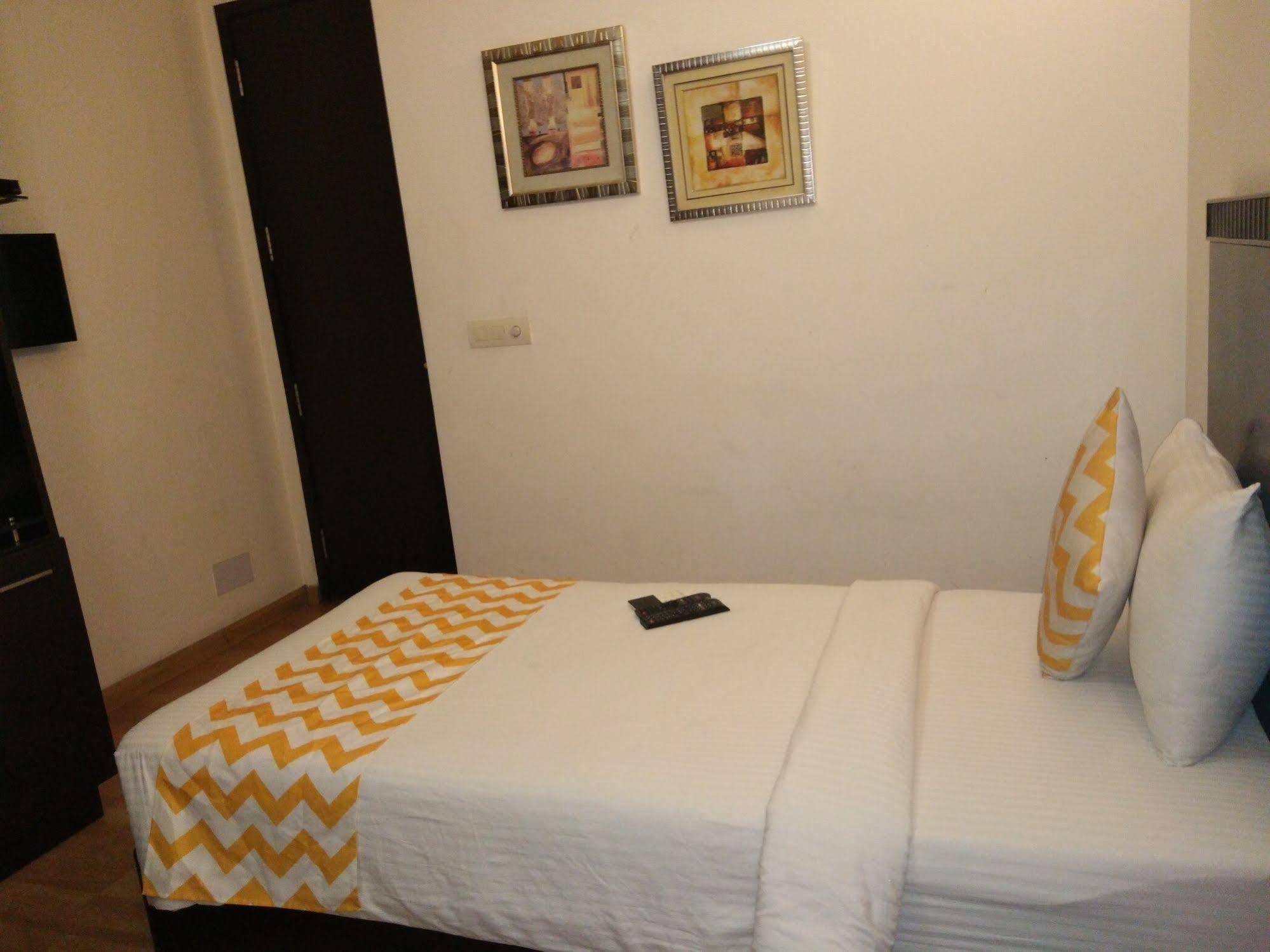 Hotel Mint Casa New Delhi Exterior photo