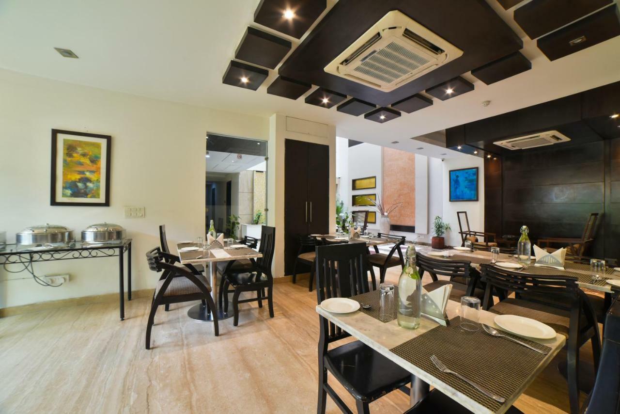 Hotel Mint Casa New Delhi Exterior photo